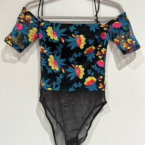 Topshop‎ Floral Embroidered Off The Shoulder Bodysuit Size 2